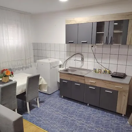 Fili 1 Apartament Ćuprija